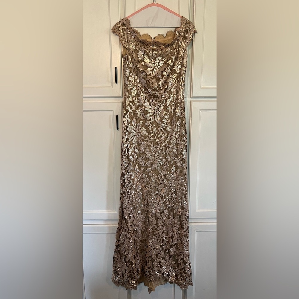 Elegant Lace Evening Gown